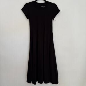 NWT Universal Standard Sz XS Solid Black Front Seam Dress Short Sleeve Midi